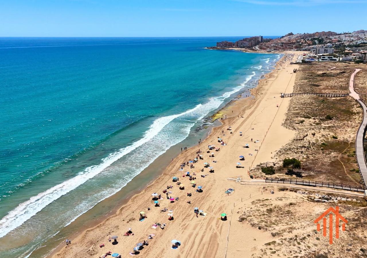 Chalet En La Mata A 50 Metros De La Playa Torrevieja Luaran gambar